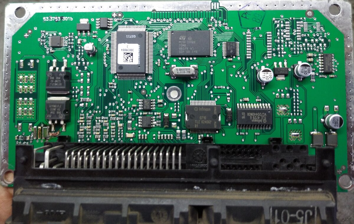 Блок управления двигателем М73