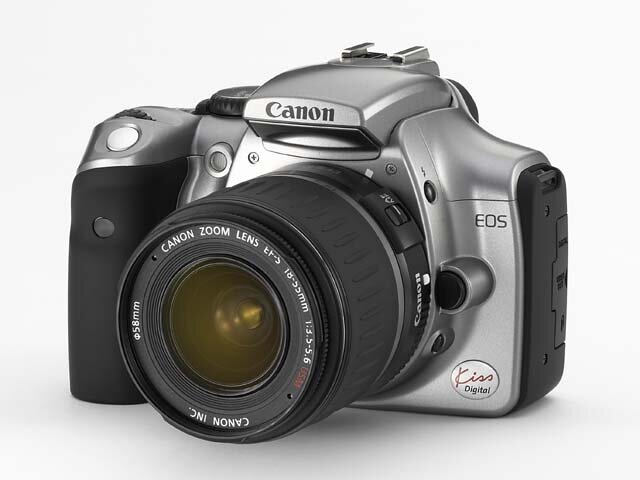 Canon EOS Kiss Digital (EOS 300D).