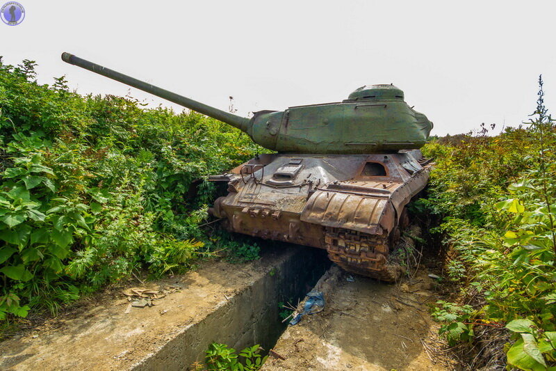 Сегодня мы расскажем про заброшенную Роту Танковых Огневых Точек танков ИС-2 на острове Сахалин, располагавшуюся недалеко от села Стародубское и откуда был вывезен сохранившийся редкий танк ИС-2М.