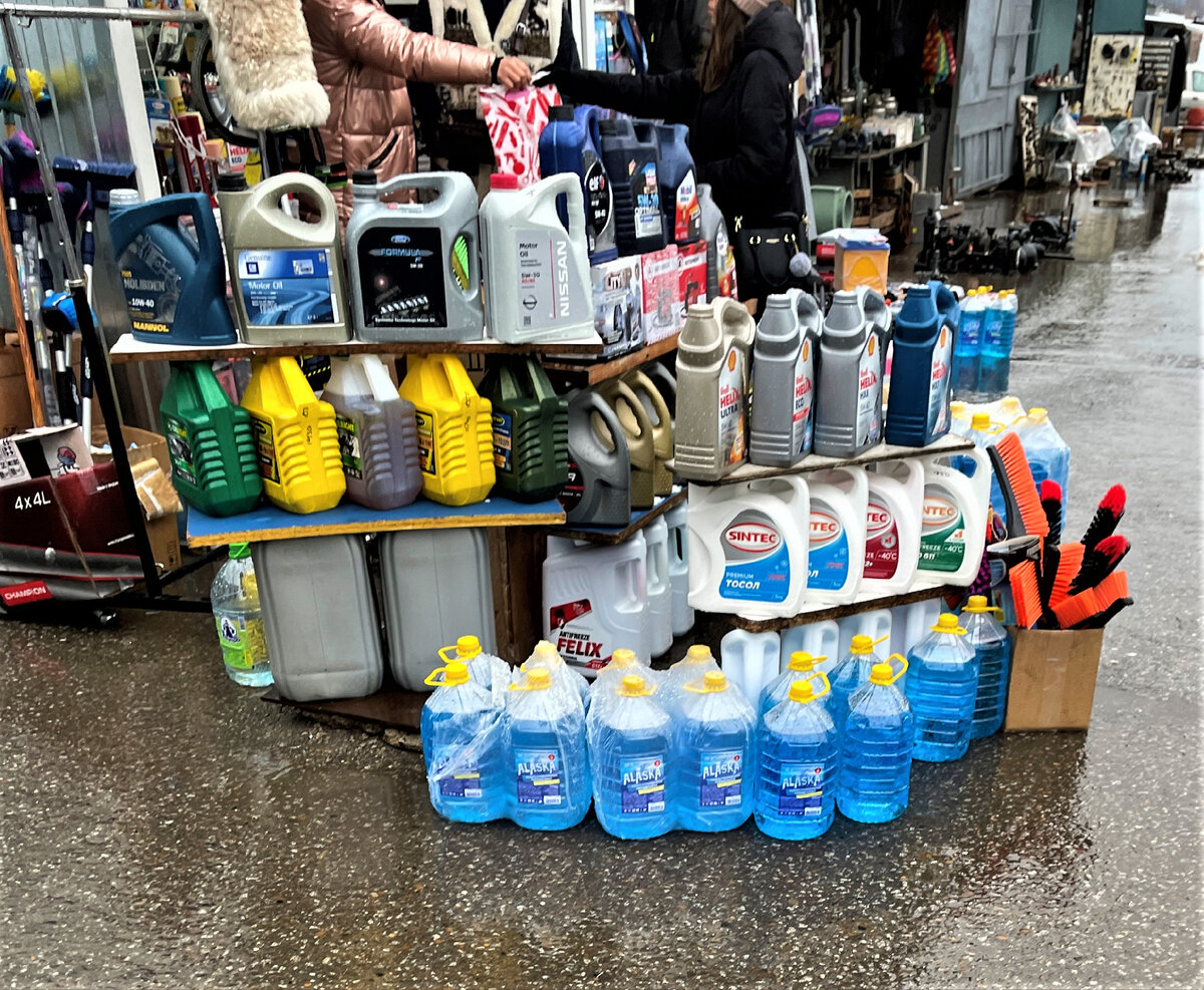 Тосол вместо незамерзайки. Незамерзайка вместо антифриза. Тосол вместо незамерзайки. Налила незамерзайку вместо антифриза. Антифриз и незамерзайка.