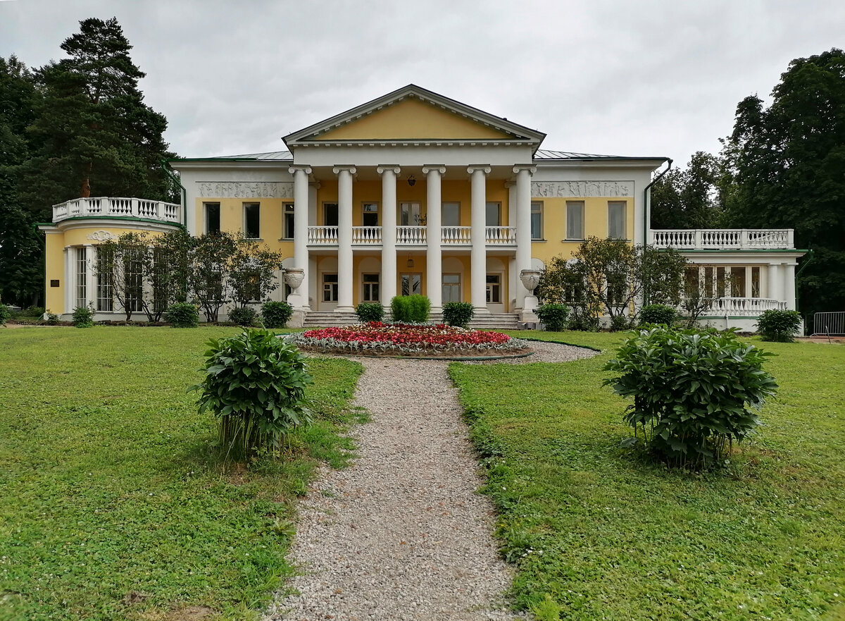 Сегодня идем в гости к Зинаиде Морозовой - в усадьбу Горки
