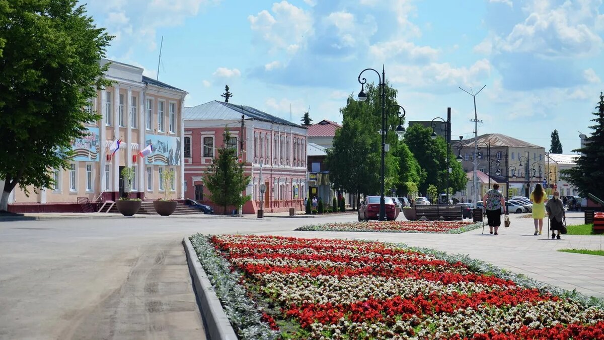 Раненбург город. Чаплыгин город. Площадь Чаплыгина. Раненбург осенью.