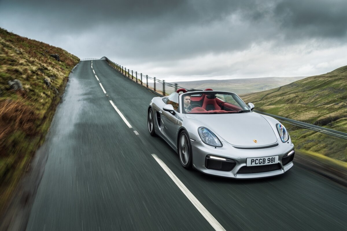   porsche.com
