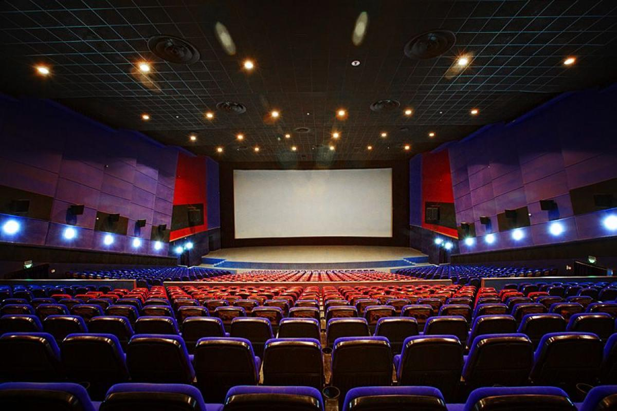 новинки российских кинотеатров. андрей шаталов балканский рубеж. беги фильм с павлом прилучным 2016. кинотеатр открывается. кинотеатр рио кемерово.