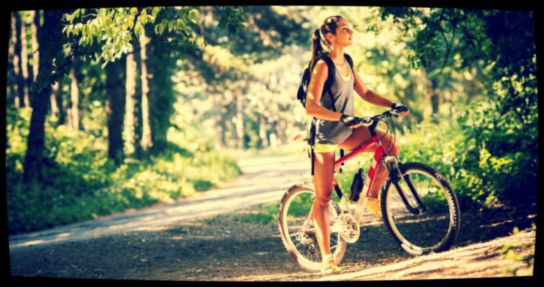Буду честна — одним велосипедом идеального рельефа ног не добьетесь, но подтянете. 
