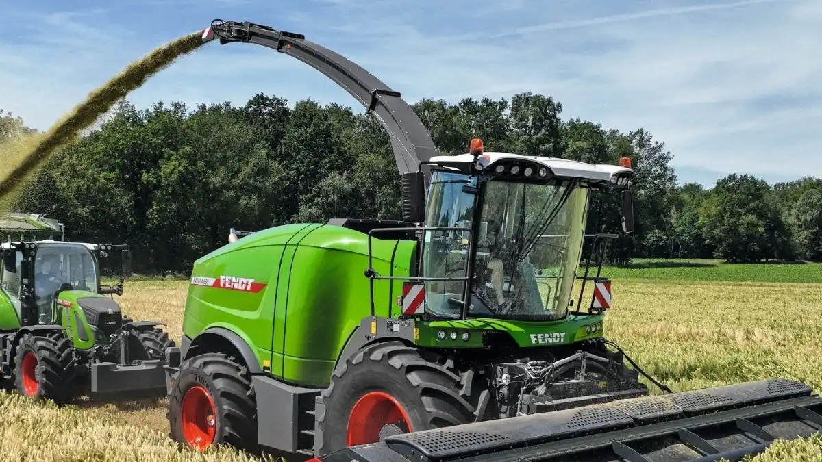 Fendt выпустил новый кормоуборочный комбайн Katana 850 | ГлавПахарь | Дзен