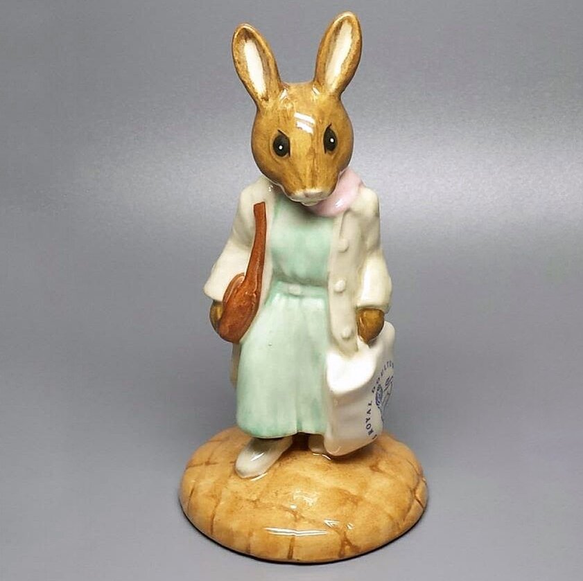 Royal Doulton "Bunnykins".  . , 1972-2005 . ,  .  9-10 . https://ru.bidspirit.com/