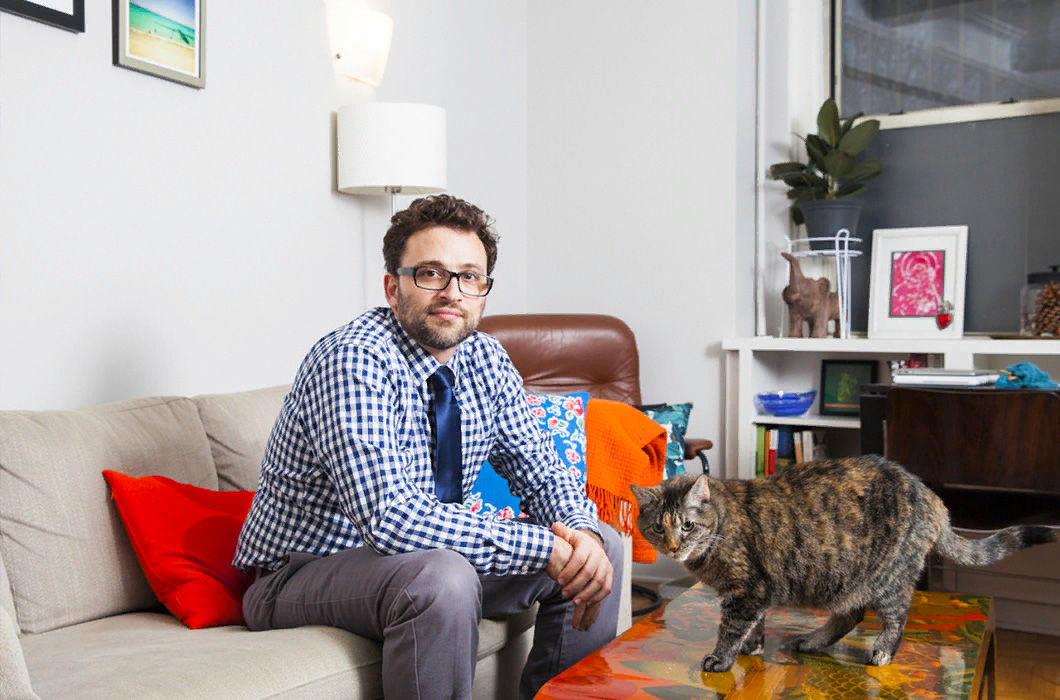 Man cats. Мужчина кошатник. Мужчина кошатник фото. Хобби кошатник. Men and Cats