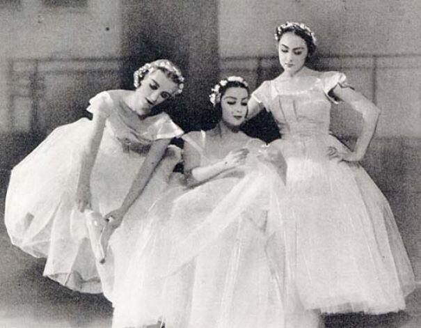 Слева направо: Татьяна Рябушинская, Тамара Туманова, Ирина Баронова. Фото из интернета