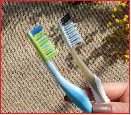 Кстати щетка Oral-B. Очень хорошая щетка))