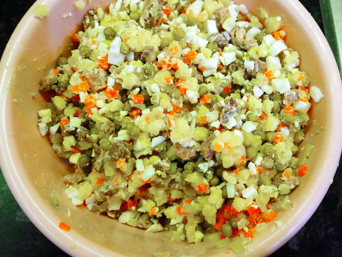 Ну и что, что Новый год прошел? Оливье уместен всегда!