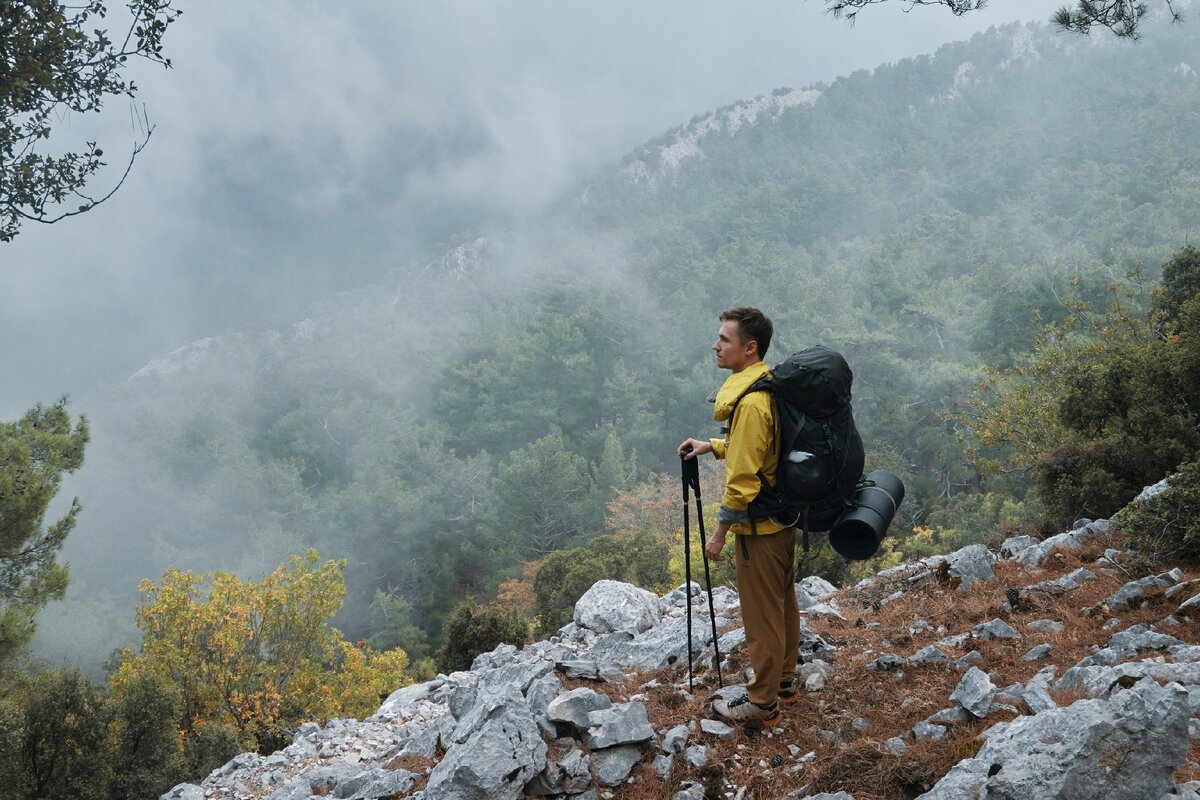 Перевал на высоте 1500 метров.