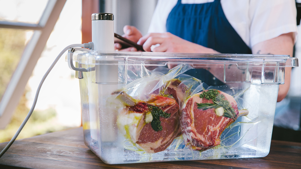 вакуумная технология sous-vide. погружной термостат сувид. вакуумная технология sous-vide. технология приготовления су. сувид в молекулярной кухне.
