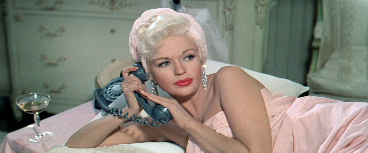 Кадр из фильма "Испортит ли успех Рока Хантера?", 1957 г.