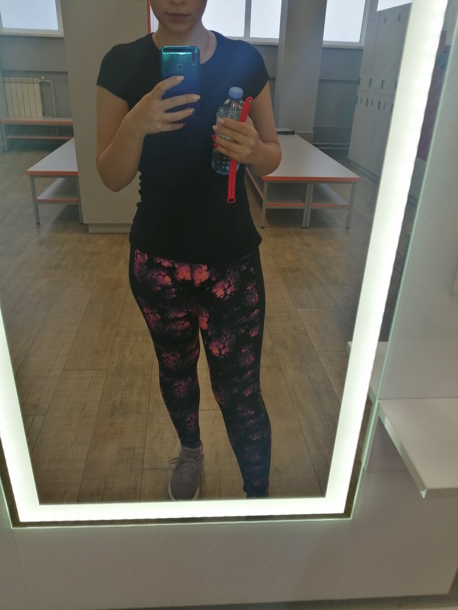 Первый раз я надела эти штаны в зал. Оказались очень удобными)