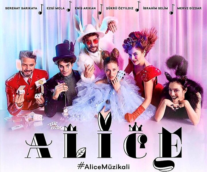 Постер к мюзиклу. Фото: Instagram @alicemuzikali