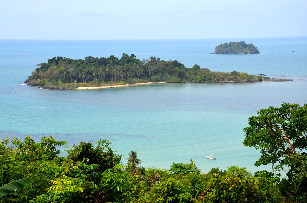Koh munnork private island. Peacock island. Ko man. Nicaa. остров ман.