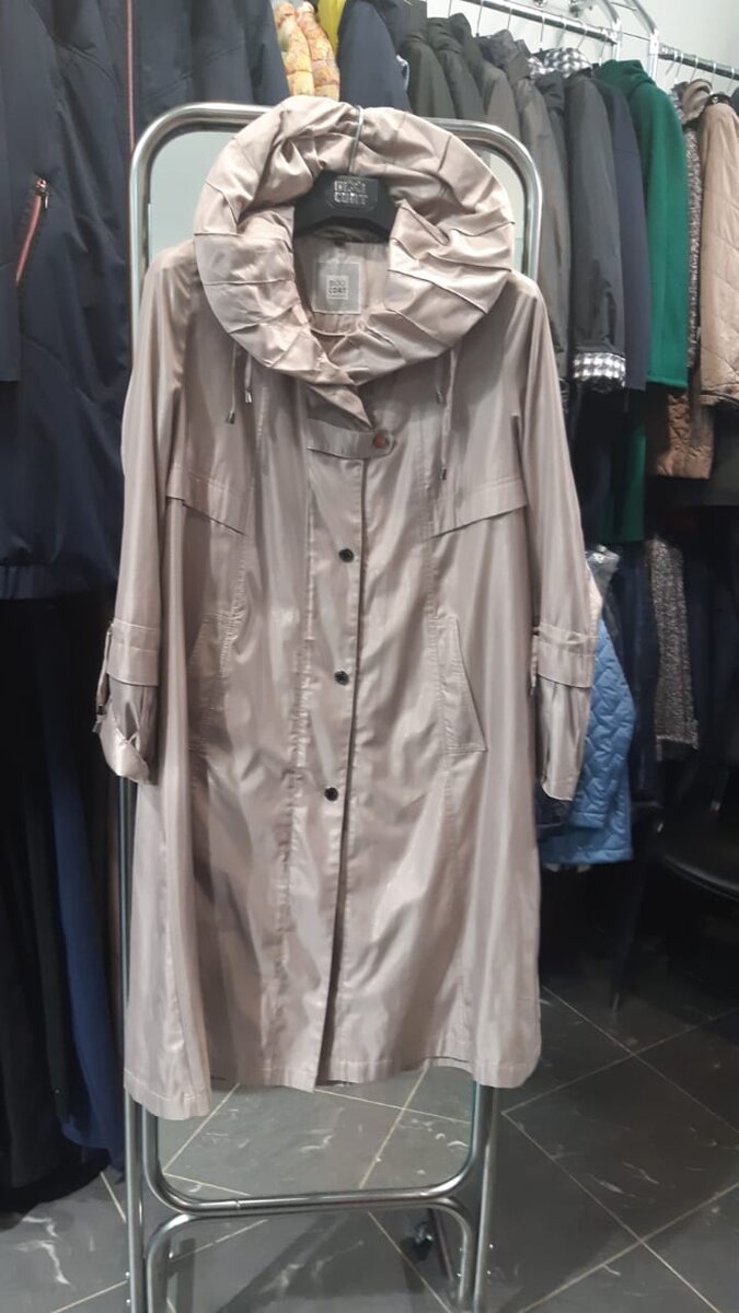 Продали один плащ по распродаже со скидкой 50%, 7500 рублей