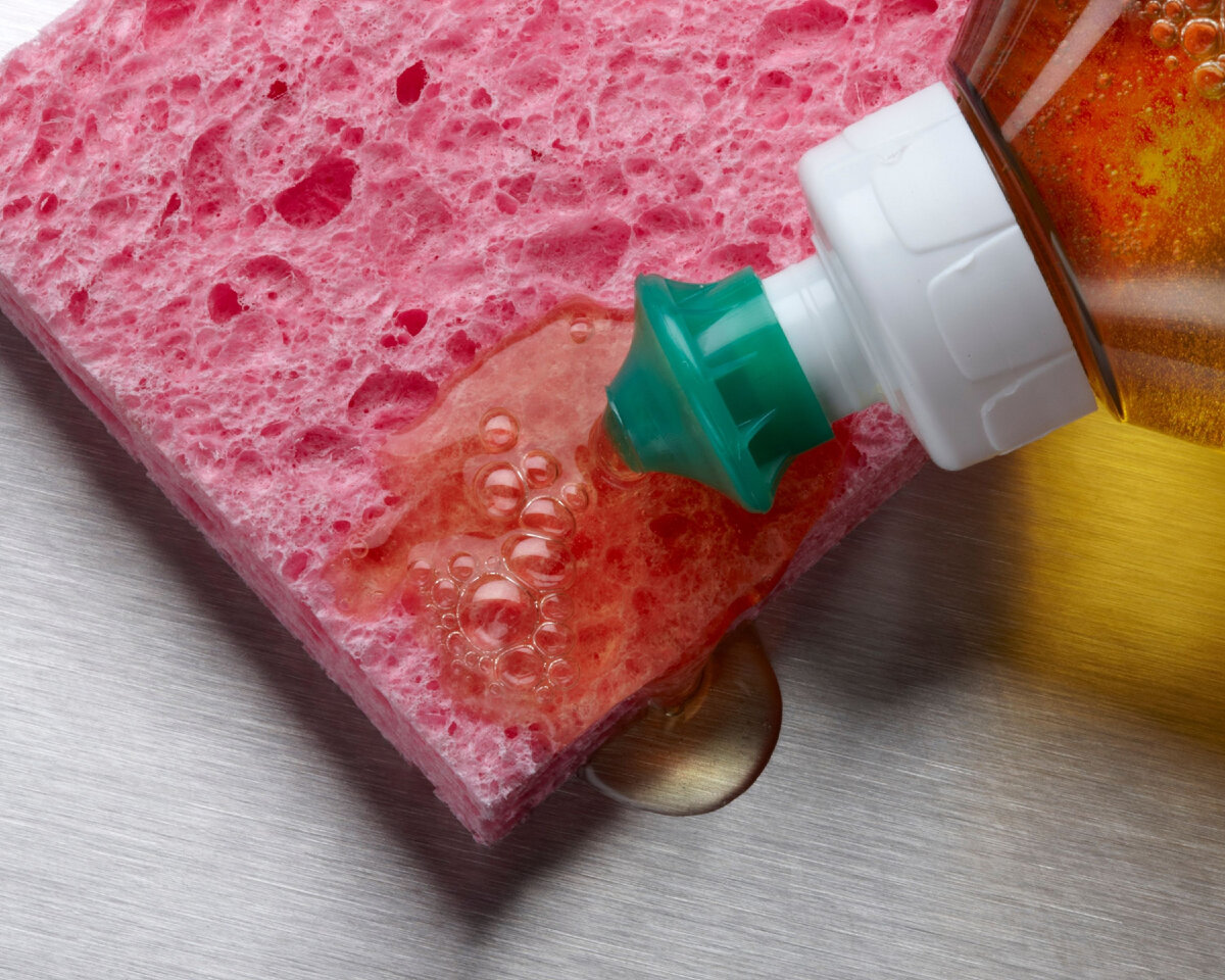 средство для мытья посуды на английском - dish soap