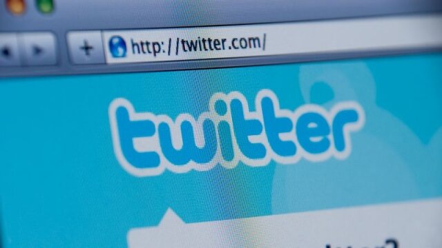    Twitter (cc) Spencer E Holtaway