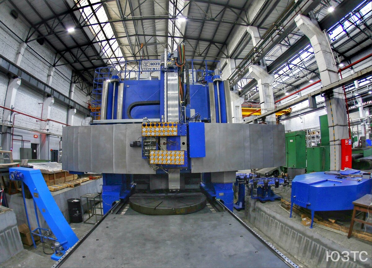 Токарно-фрезерно-расточной обрабатывающий центр модели VC32 Gantry Machine