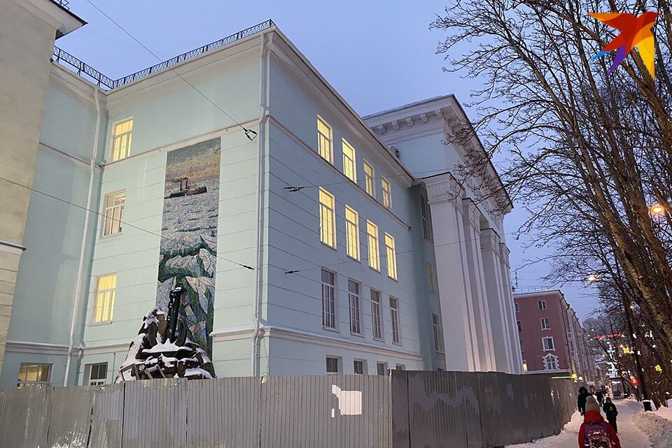     В 2019 году началась реконструкция Мурманского областного краеведческого музея. Мария ПАШЕНКОВА