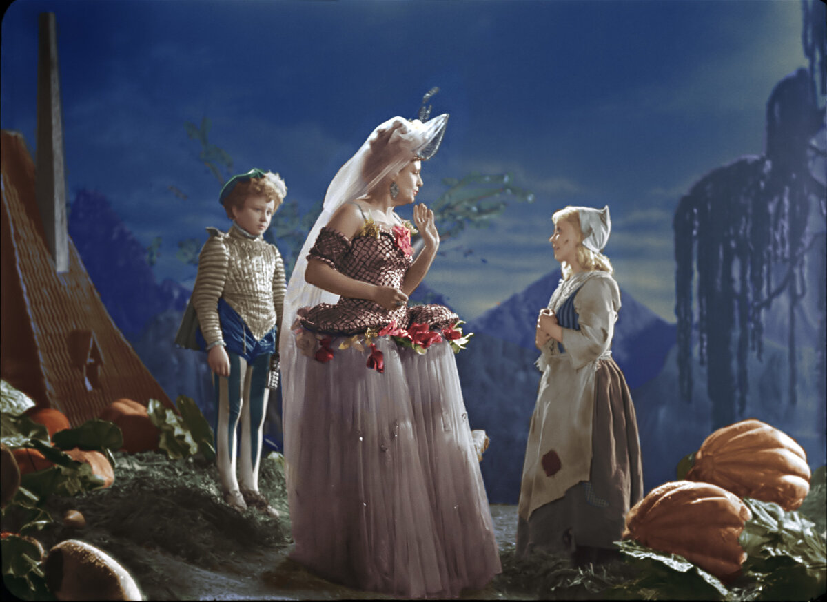     Кадр из фильма «Золушка» / Первый канал