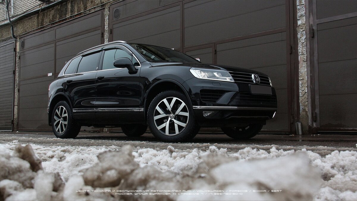 Volkswagen Touareg 2017 r line черный