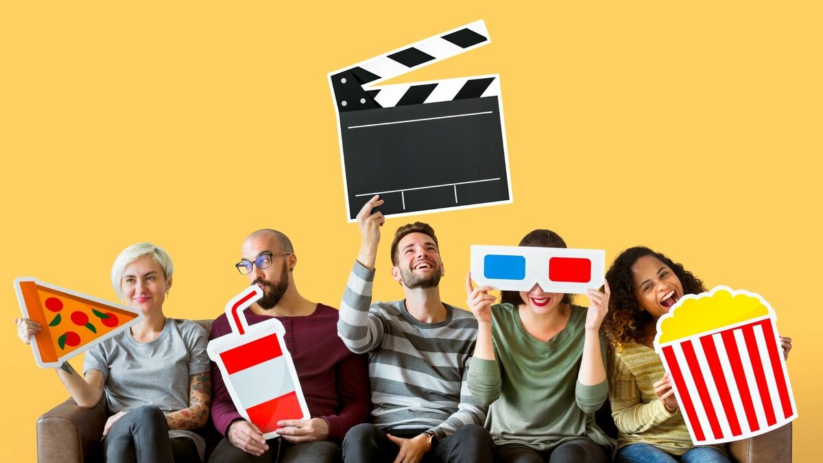     Главный драйвер продаж билетов — «Аватар-2», лента американского режиссера Джеймса Кэмерона. Билеты на это американское кино разлетаются, как горячие пирожки. Между тем, прокатного удостоверения на это кино не было и скорей всего не будет.