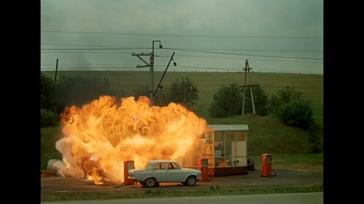 Кадр из фильма "Невероятные приключения итальянцев в России"