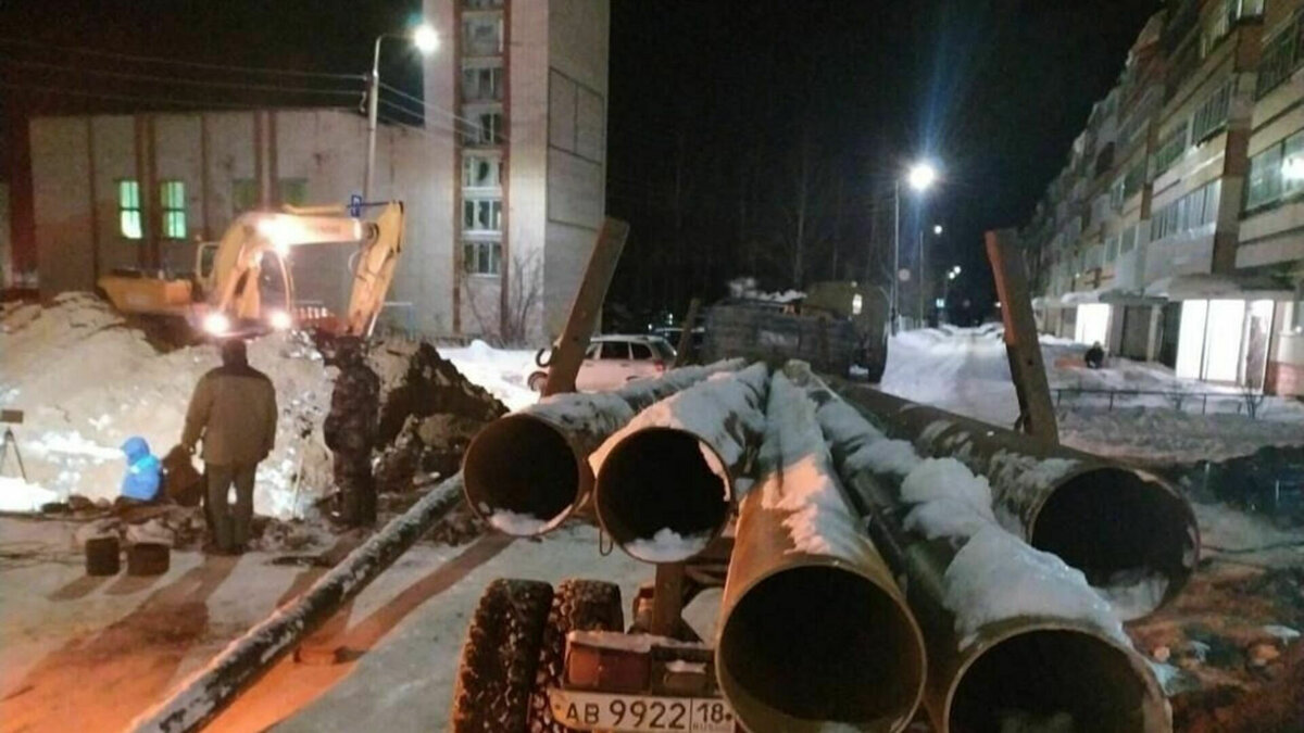     На пятый день коммунальной аварии в Можге власти Удмуртии обратили на нее внимание. Автор петиции против размещения производства дронов в торговом центре Ижевска написал новое обращение. Участник СВО из Ижевска с трудом добился бесплатной операции. Udm-info подводит информационные итоги 17 января.