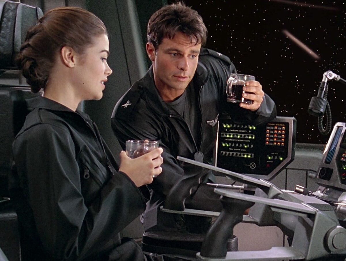 Кофе на вахте, общение с интересным человеком... Что может быть приятнее?