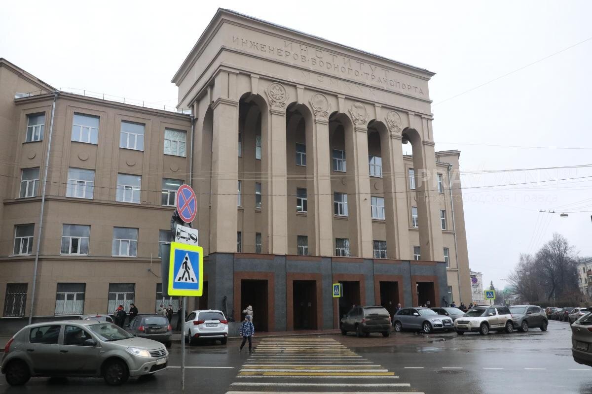    ВГУВТ находится на улице Большой Печерской Арина Полтанова