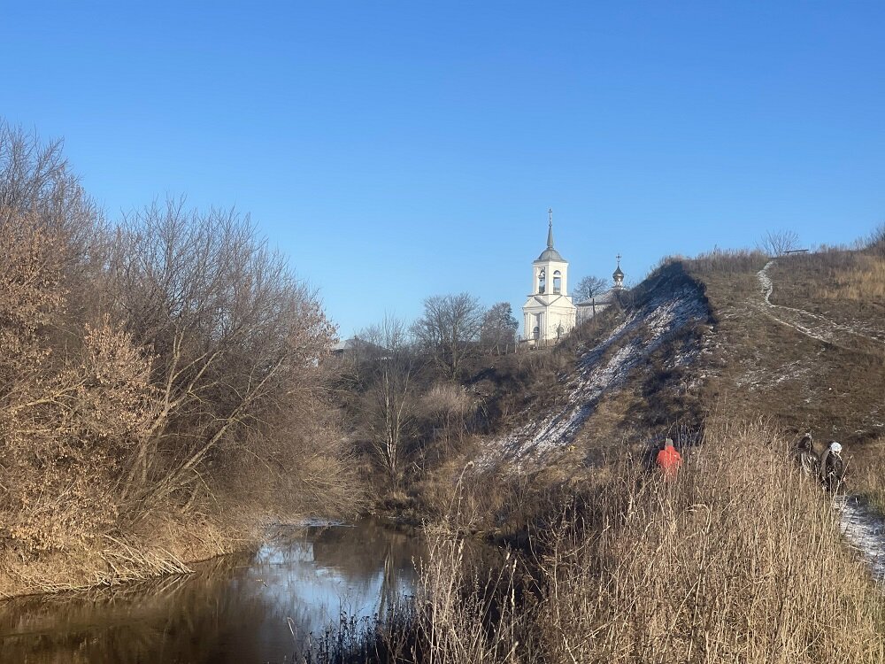    Там хотят установить скамейки, оборудовать отсыпные дорожки к источникам, купели, а также возвести смотровую площадку и парковку Анастасия Красушкина