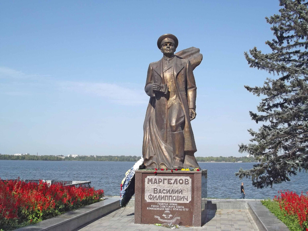 С любых высот — в любое пекло! Памятник ВДВ и В.Ф.Маргелову в Перми. |  Искусство и художники Западного Урала | Дзен