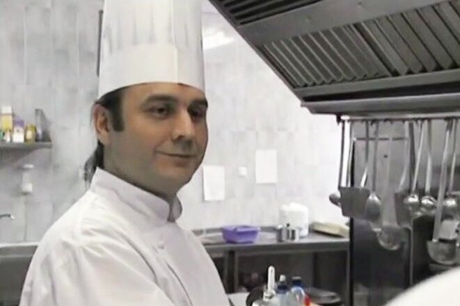     Домогался 9-летнюю девочку на уроке музыки: актер сериала «Папины дочки» признался в совершении преступления