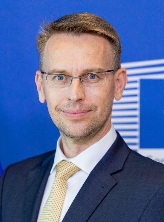    Петер Стано Eeas.europa.eu