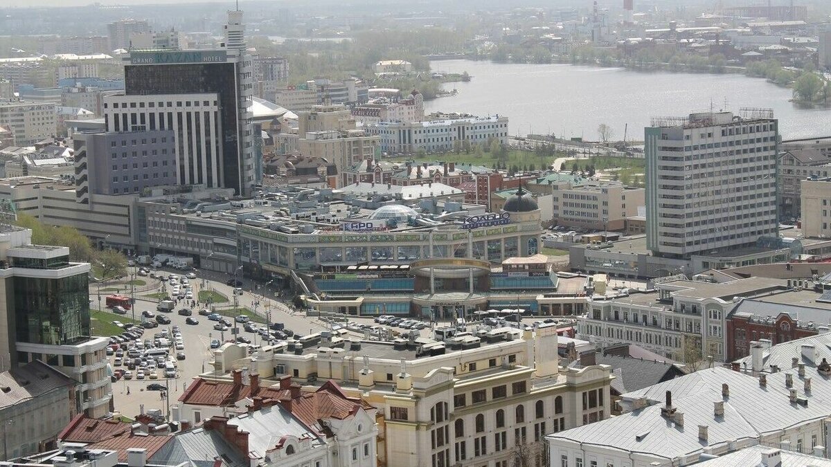     В Казани в среду, 29 марта, наиболее активно обсуждали приезд Дмитрия Медведева в Казань, просьбу приговорить Ильназа Галявиева к пожизненному заключению и критику Ильсура Метшина в адрес речного порта.