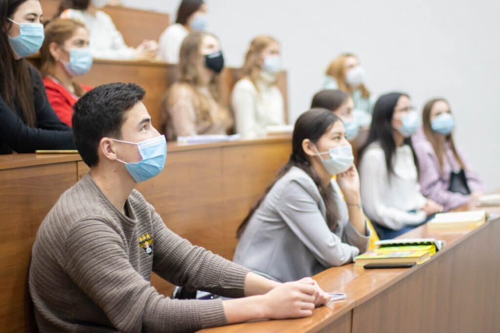    Ученые исследовали психологическое состояние студентов в период пандемии / ©Getty images
