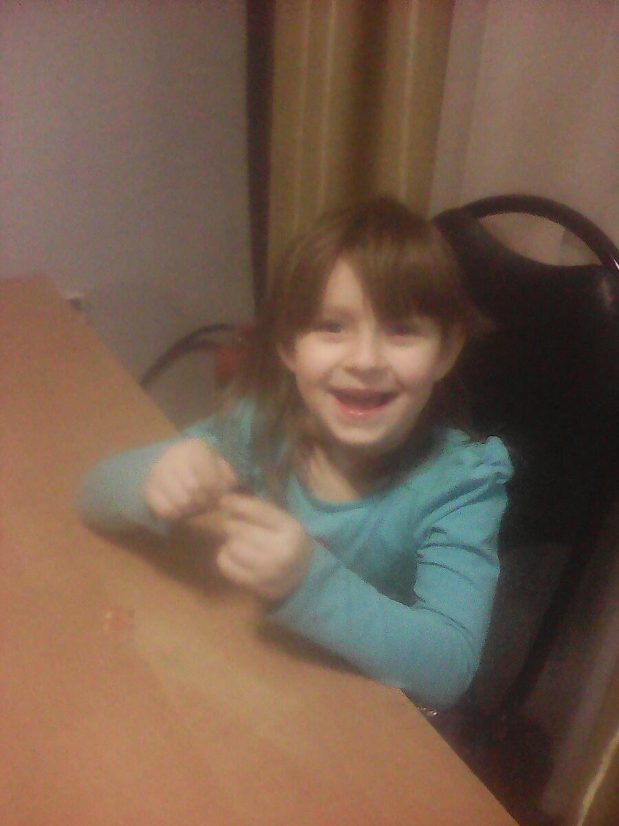 2017г Здесь Еве 5 лет и она ещё находится в СРЦ.