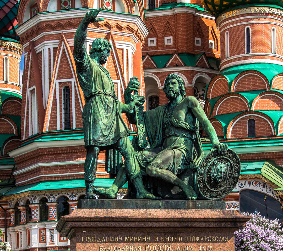 дмитрий пожарский памятник в москве