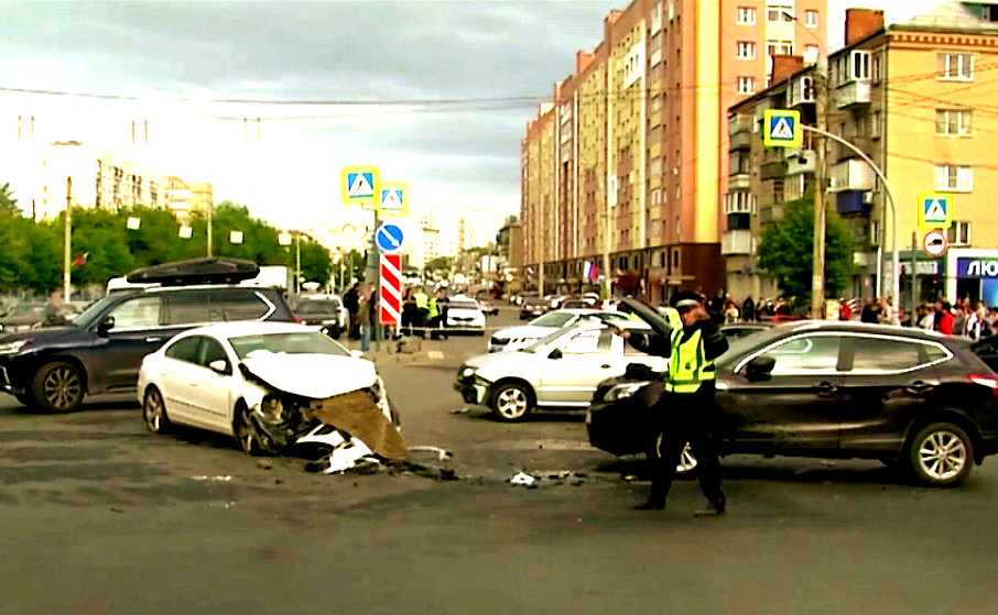 Машины не поделили дорогу