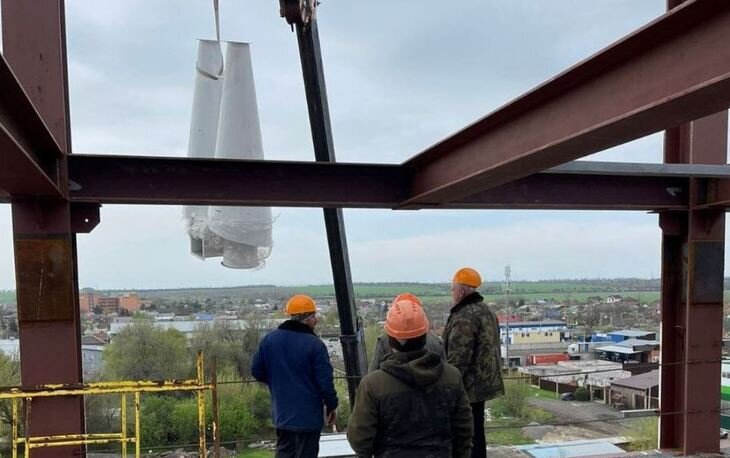    В Азовском районе ведется строительство завода по производству кормов для ценных видов рыбы