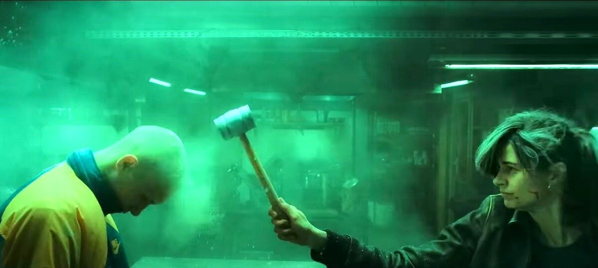 - Так, пациент! Коленный рефлекс у вас в норме, сейчас проверим теменной. Сестра, дайте-ка молоточек побольше! 