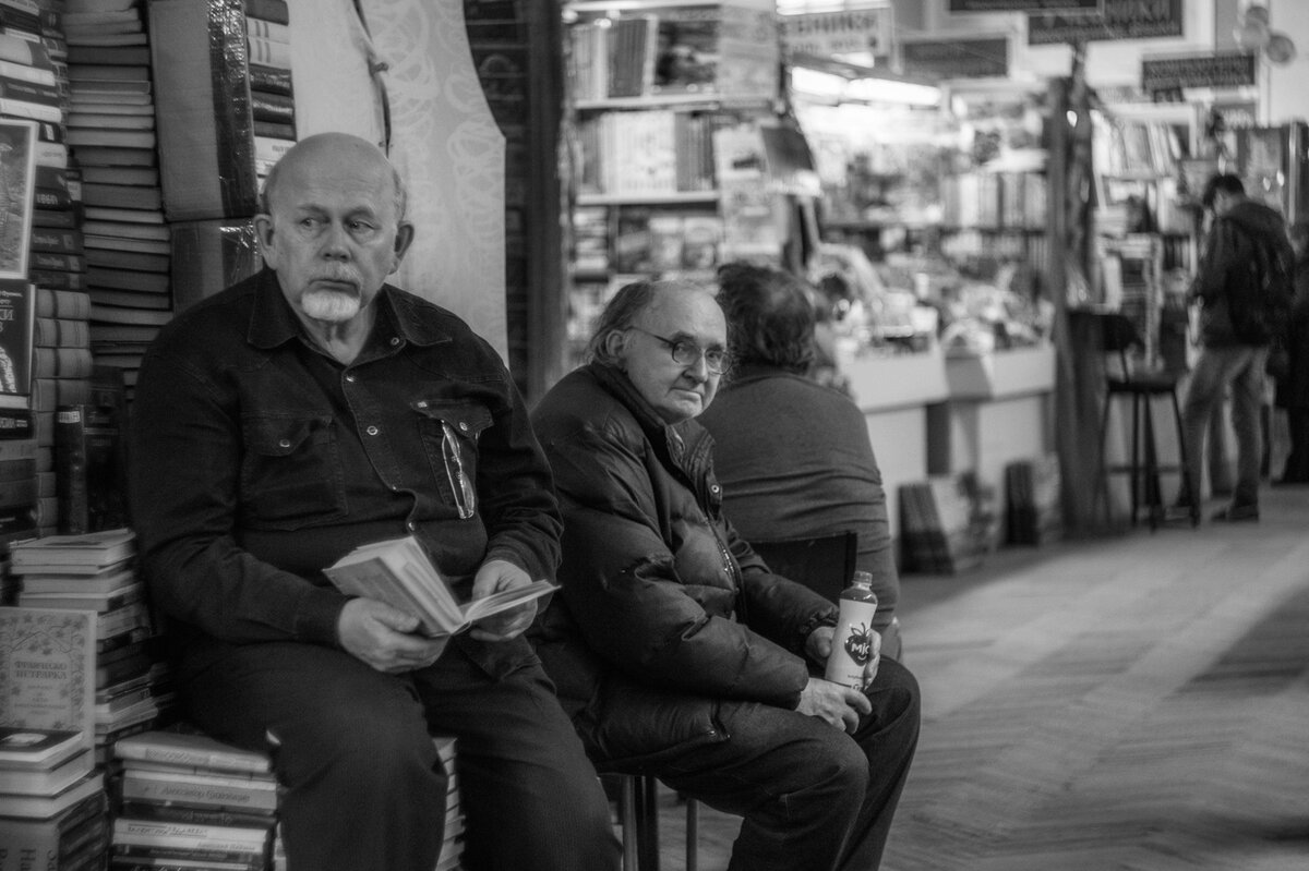 Вросшие в книжную ярмарку ДК Крупской