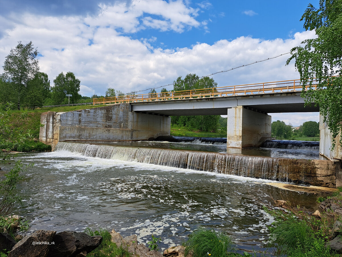 Листайте карусель