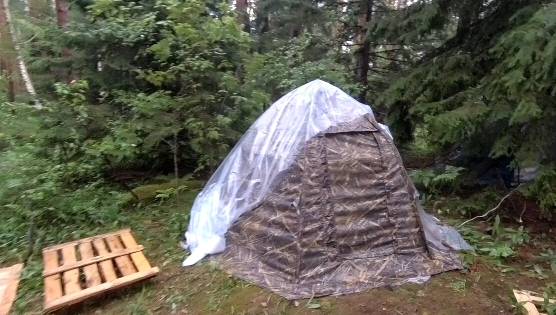 Укрытие часть 3. Пленка под палатку. Палатка из пленки. Палатка из пленки в лесу. Пленка для палатки от дождя.