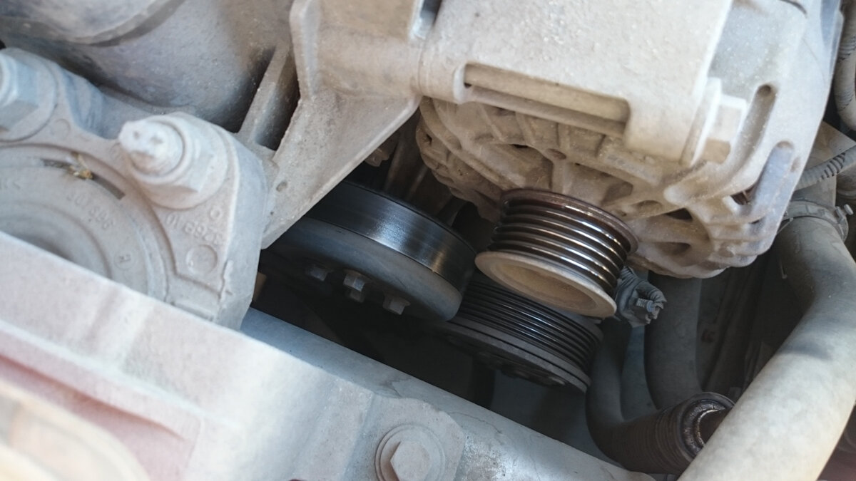 порванный ремень генератора 