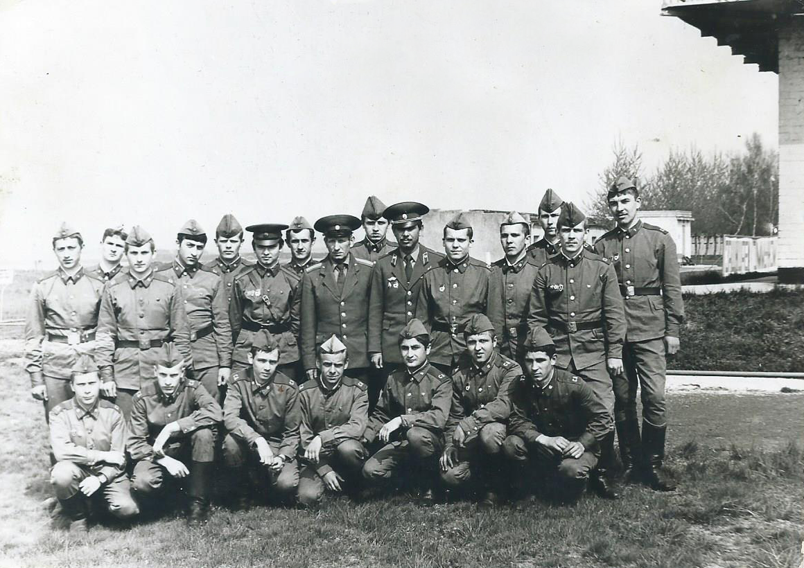 Кадетство актеры прапорщик. Гсвг гримма в/ч пп 35145. Вадим андреев кадетство. Прапорщик кантемиров сериал кадеты. Прапорщик кантемиров читать.