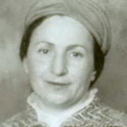 Фото бабушки Лизы Кудроу - Груня Фарберман. После переезда в США Груня сменила имя на Гертруду и вышла замуж за Давида Кудроу